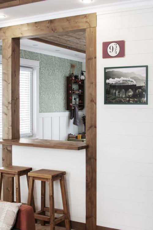 Здравствуйте.  Хотел поделиться интерьером кухни - гостинной (правда ещё много недоделок. 03