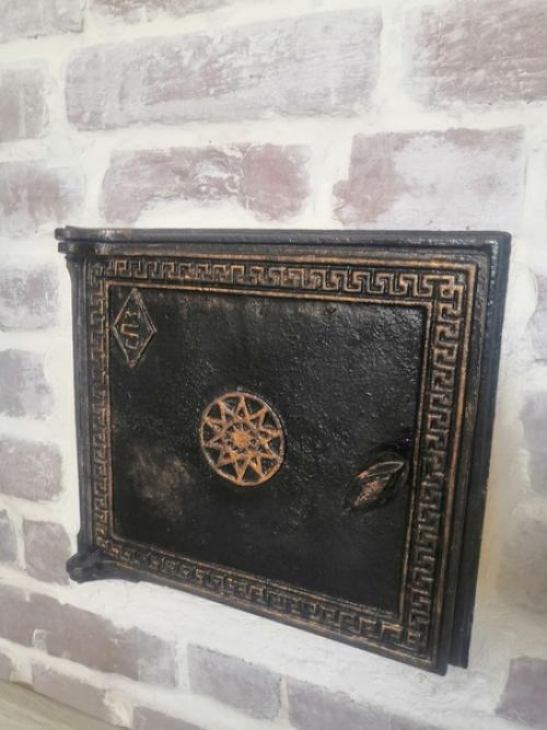 Всем здравствуйте!  Хочу показать свои старые кирпичные стены в интерьере квартиры. 03