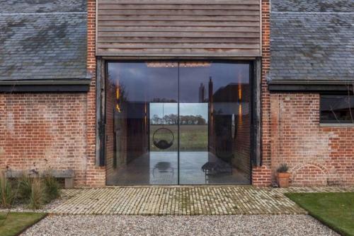 Часть 1. дом в старом амбаре в графстве суффолк. 02