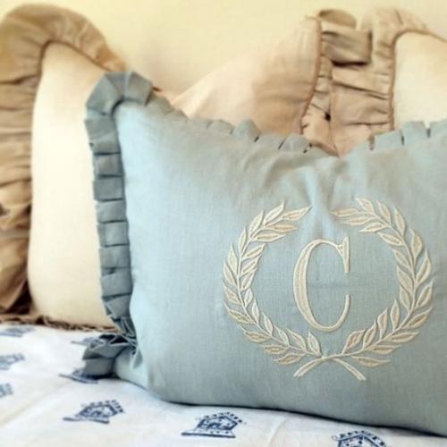 Название цвета связано с минеральным камнем: бирюзой. 05