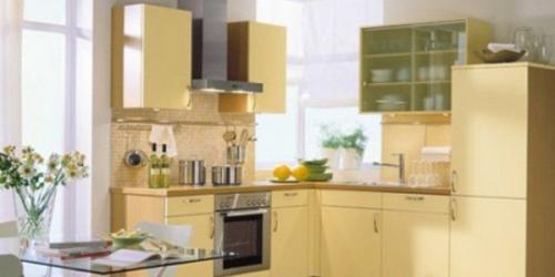 Многие хозяева и дизайнеры согласны с тем, что именно светло-желтый оттенок подходит для оформления интерьера. 02