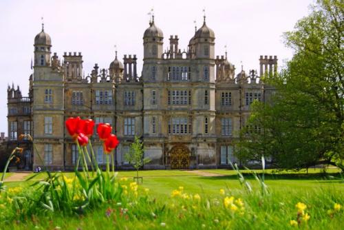 Бёргли - хаус - самая грандиозная резиденция, уцелевшая в Англии со времён королевы Елизаветы I и отражающая архитектурные вкусы той эпохи. 06