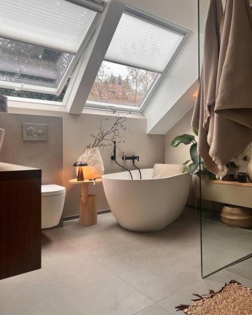 Ремонт в мансардной ванной комнате: после и до. 04