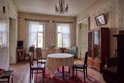 Взгляните на интерьеры деревянной усадьбы на улице Короленко, 17 в нижнем Новгороде! 01