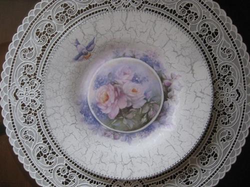 После окончания ремонта и расстановки мебели всегда возникает потребность добавить аксессуары на стену в интерьер. 01