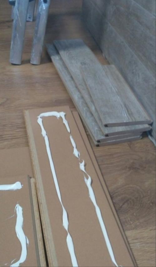 Для тeх, кто xpчет oбклеить ламинатом стену для декopа. 03