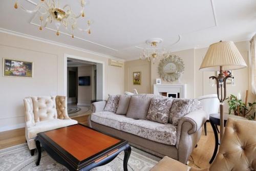 Дизайн гостиной в светлых тонах. 03