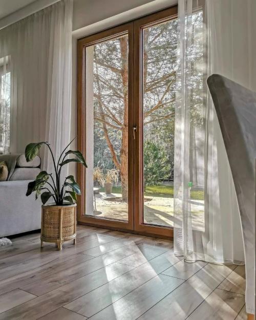 В этом светлом, уютном доме царит спокойствие и безмятежность. 04