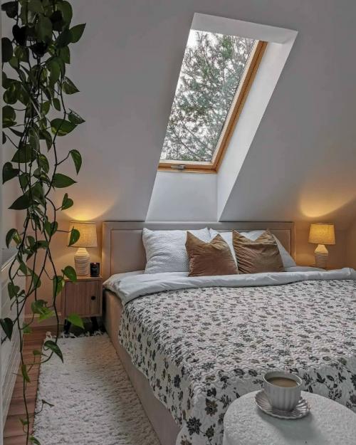 В этом светлом, уютном доме царит спокойствие и безмятежность. 05