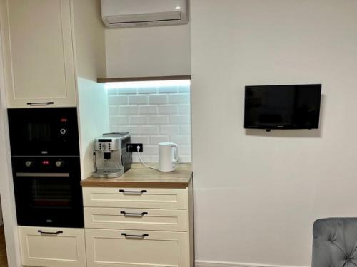 Любовь приходит и уходит …. 02