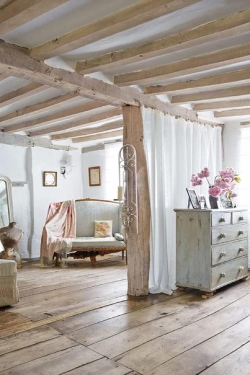 Семья из Лондона свой странный дом в глуши показала. 06