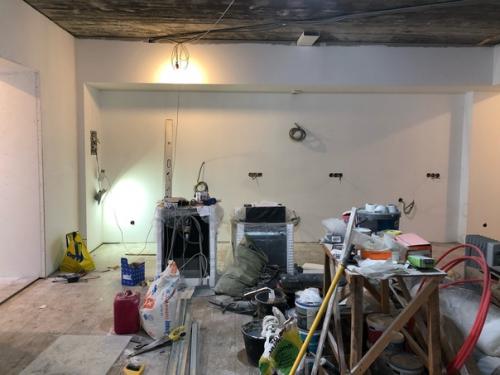 Добрый день!  Нужна помощь в подборе цвета стен для кухни - гостиной. 03