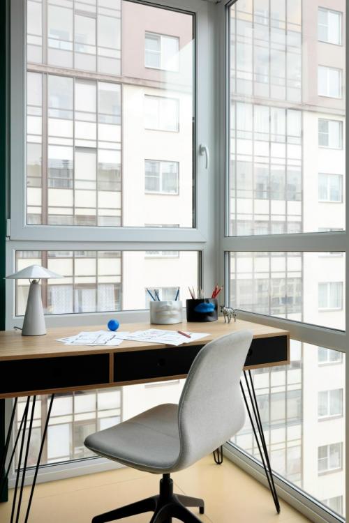 Яркий интерьер студии площадью 23 кв. 07