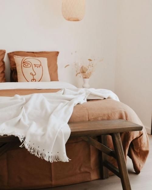 Скандинавский дизайн интерьера всегда ассоциируется с множеством дерева и лаконичных деталей, создающих чувство простоты и функциональности. 06