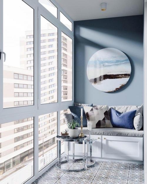 Какой балкон вам больше понравился: 1 или 2?