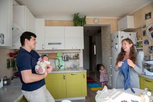 Театр начинается с вешалки, а каждая наша квартира - с кухни. 01