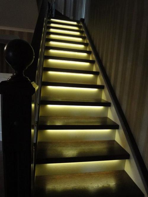 - На полках много классных сувениров, но замечаете их только во время уборки? 03