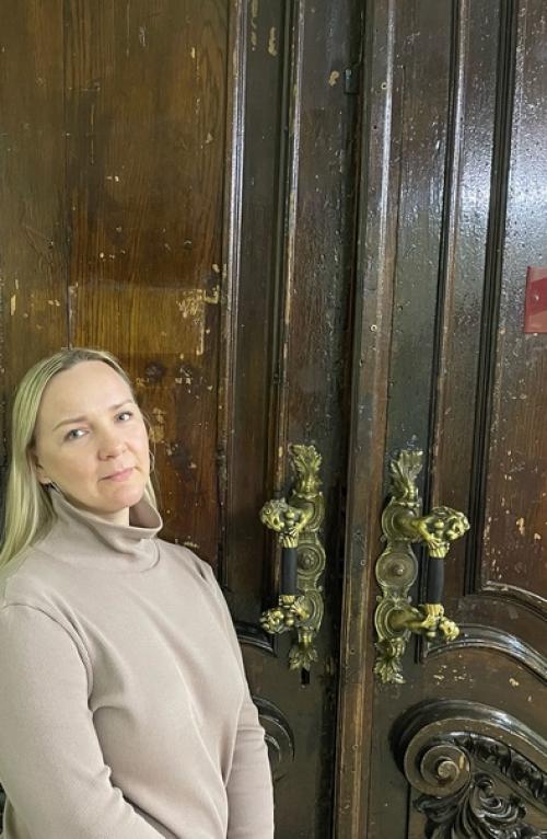 Уникальный дом ушковой, внутри дом амфиладный, то есть одна комната переходит в другую. 03