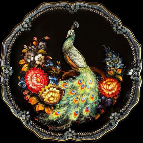 Жостовские подносы.  Жостовский промысел ведет свое начало с 1825 года.