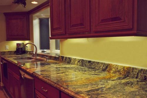 - На полках много классных сувениров, но замечаете их только во время уборки? 04