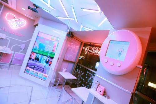 Японские девочки - припевочки покажут вам другую реальность: самое популярное кафе каваий открылось в акихабаре. 08 Японские девочки - припевочки покажут вам другую реальность: самое популярное кафе каваий открылось в акихабаре. 08