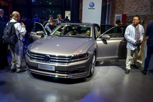 Новый большой Седан Volkswagen: роскошь в отделке и мощный двигатель. 01 Новый большой Седан Volkswagen: роскошь в отделке и мощный двигатель. 01