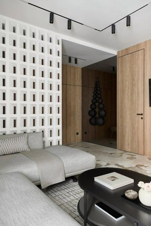 Современная неоклассика + минимализм: квартира в Перми. 01