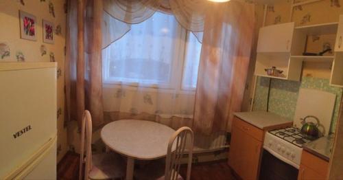 Сдам на длительный срок, однокомнатную квартиру возле метро озерки (две минуты пешем шагом. 02