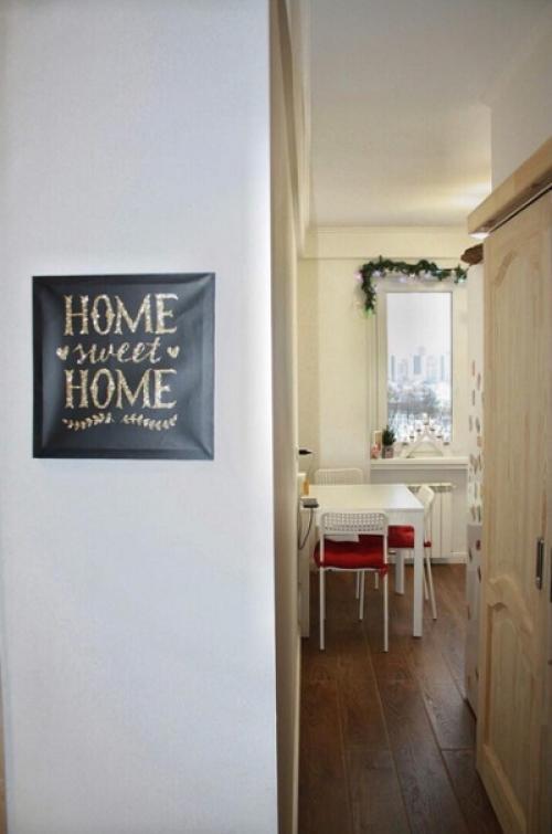 Светлая кухня с открытыми полками, 7 кв. 02