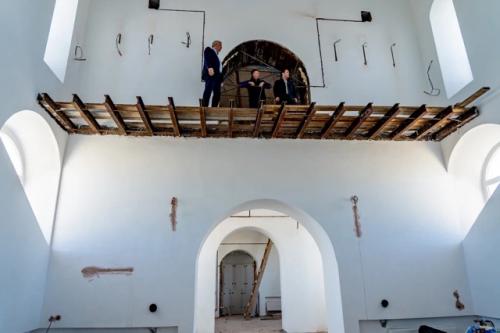 Встретился с разработчиком дизайн - проекта интерьера строящегося храма владимирской иконы божией матери. 03