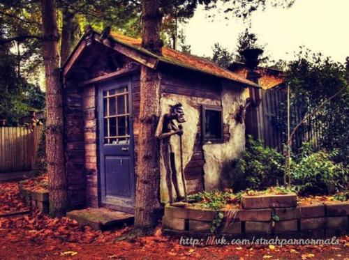 Ужин в аду.   Ресторан T'Spookhuys находится в городке тернхаут и его не зря называют Рестораном Ужасов или домом тысячи призраков.