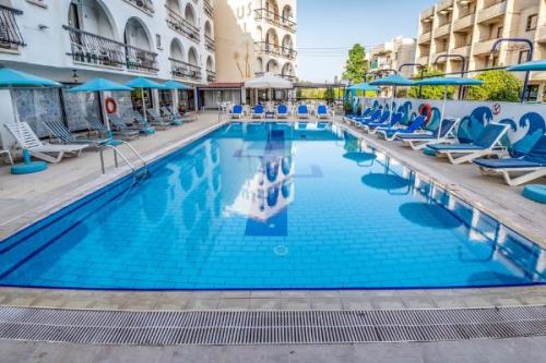 Доступные отели Кипра на майские праздники? 02