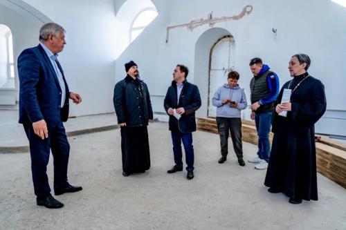 Встретился с разработчиком дизайн - проекта интерьера строящегося храма владимирской иконы божией матери. 02