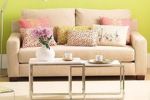 Журнальный столик- неотъемлемый элемент декора гостиной, и очень важно, чтобы он сочетался по стилю с прочими предметами интерьера. 04