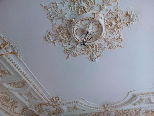 Интерьеры, скрытые от глаз прохожих на тысячи замков. 05