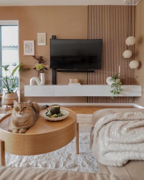 Интерьер этого прекрасного дома хорошо демонстрирует, что стильный современный дизайн может быть тёплым и уютным. 01