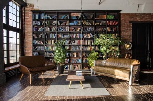 Зал Craft. Классический представитель стиля лофт. 01