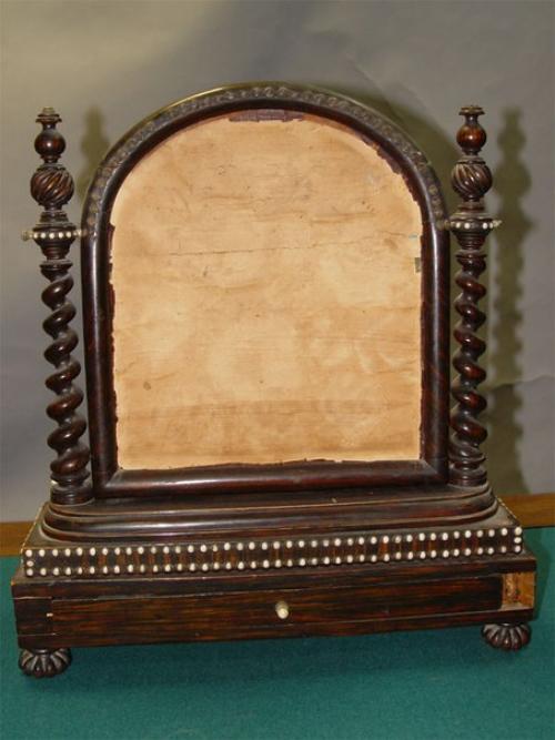 Первые зеркала - псише появились в конце Xviii века во Франции как составляющая дамского туалетного столика. 04