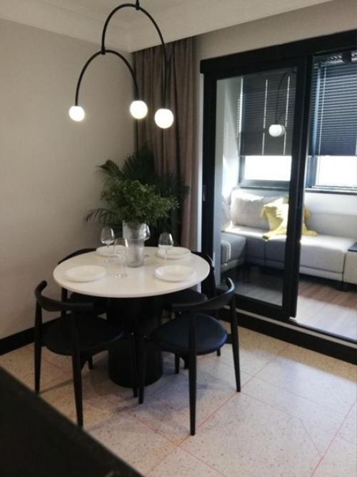 Стильный ремонт. На просторной кухне. 08