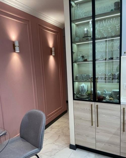 Реализованный проект с интересными решениями на кухне. 08