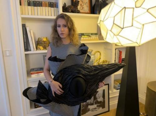 Ксения собчак показала интерьер своей квартиры в центре Москвы. 01 Ксения собчак показала интерьер своей квартиры в центре Москвы. 01