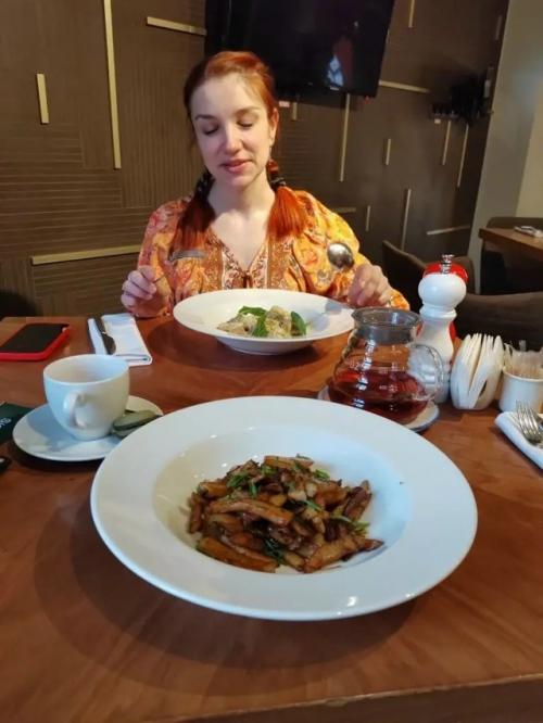 Про трени, рассказала, про растюхи рассказала. 05