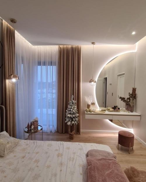 Наша спальня.  Это самые атмосферные фото, которые получились. 02