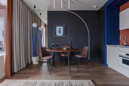 Маленькая квартира в эстетике кандинского в Петербурге. 03