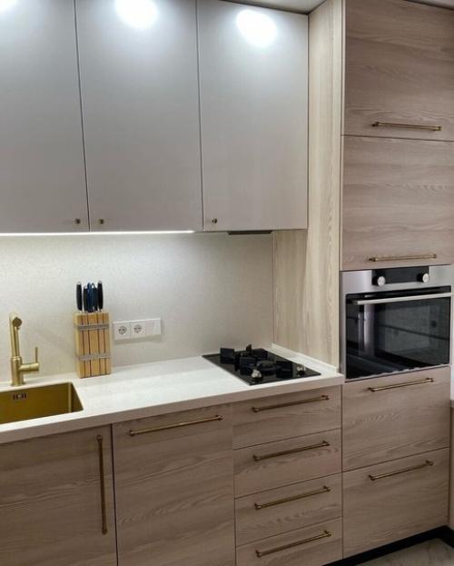 Реализованный проект с интересными решениями на кухне. 02