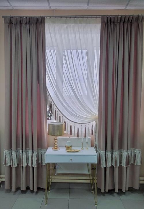 * Готовый комплект штор с декоративной бахромой *.
