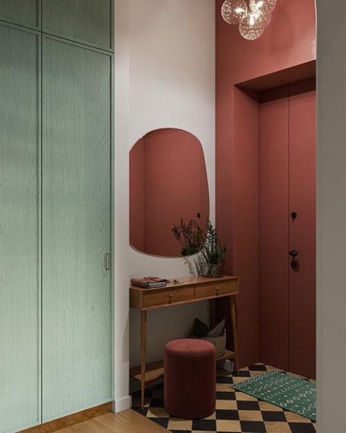 Квартира, в которой ощущается тепло и уют, а основное пространство залито светом благодаря большим окнам. 06