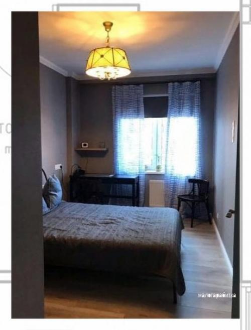 Бирюзовый цвет в интерьере - это цвет свежести, живительной силы, оттенок, в котором одновременно сочетается зеленый и голубой. 03