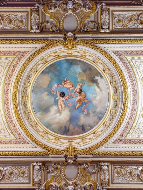 Парадная анфилада малого мраморного дворца по моде XIX века была оформлена во французском стиле. 05