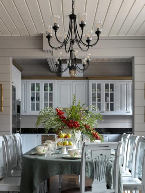 И снова кухня - гостиная, теперь уже в доме из бруса. 04